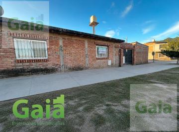 Casa · 211m² · 5 Ambientes · Casa en Capital
