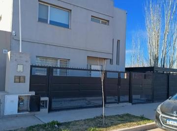 PH · 206m² · 4 Ambientes · 1 Cochera · Venta Dúplex Tres Domitorios - Cipolletti