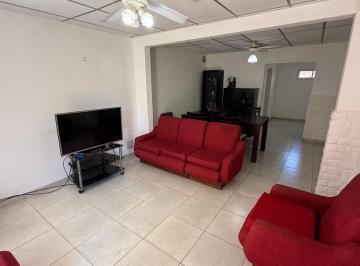 Casa · 120m² · 5 Ambientes · Casa en Barrio Sargento Cabral
