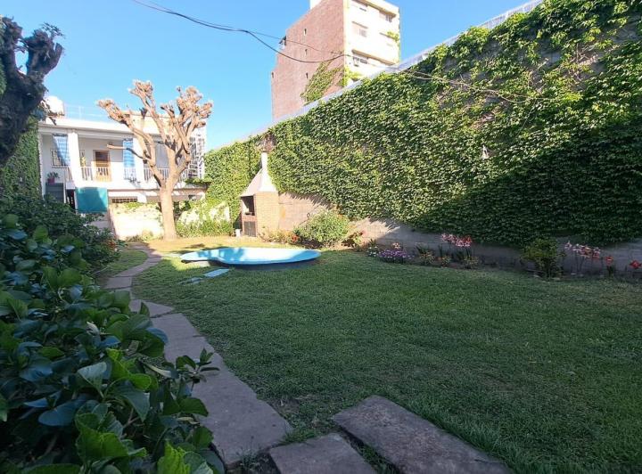 Casa · 283m² · 5 Ambientes · 2 Cocheras