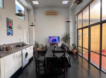 Casa · 168m² · 5 Ambientes · 1 Cochera · Suipacha 2541 Casa Al Frente 4 Dorm. y Garage