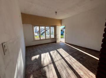 Casa · 117m² · 5 Ambientes · Venta Dos Casas 5 Ambientes en Block Los Pinares