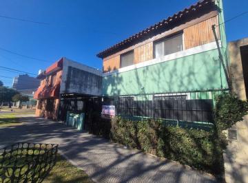 Casa de 4 ambientes, Tres de Febrero · Alquiler - Casa en Esquiu, Caseros | Torroella Propiedades