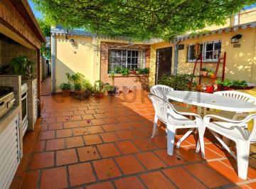 PH · 84m² · 3 Ambientes · 1 Cochera · PH 3 Ambientes en Chilavert | 148 m² Totales | Entrada Independiente, Patio y Parrilla | Cochera