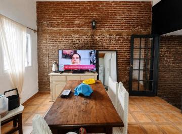 Departamento · 74m² · 4 Ambientes · Departamento de 2 Dorm. y Cochera en Venta en La Plata