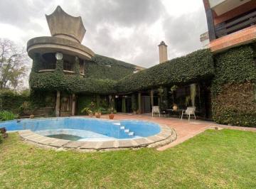Casa · 250m² · 5 Ambientes · 2 Cocheras · Casa en Longchamps