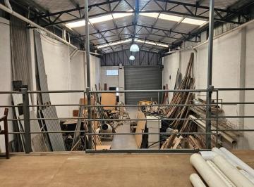 Bodega-Galpón · 383m² · Alquiler Galpón de 383 m² en Caseros
