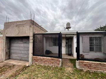Casa · 120m² · 2 Dormitorios · 2 Cocheras · Venta Casa 2 Dorm. y Amplia Cochera