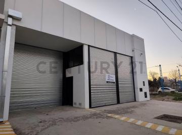Oficina comercial · 400m² · 3 Ambientes · Alquiler Galpón Comercial Sobre Calle Mendoza General Roca
