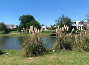 Terreno · 834m² · Lote en Venta en El Canton Norte