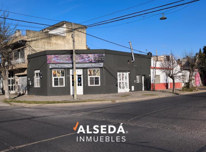Casa · 185m² · 4 Ambientes · 1 Cochera