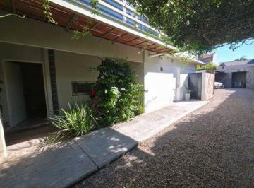 PH · 65m² · 3 Ambientes · 1 Cochera · Venta PH Olivos 2amb. con Cochera
