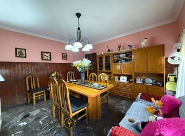 PH de 4 ambientes, General San Martín · PH 4 Ambientes con Jardín en Billinghurst