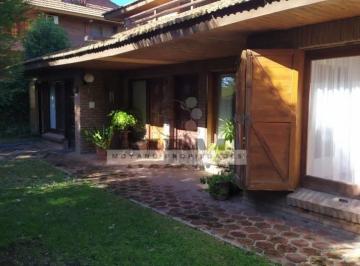 Casa · 214m² · 5 Ambientes · Venta en Block Zona Sur - Villa Gesell
