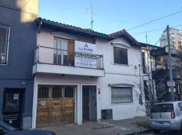 Casa · 271m² · 6 Ambientes · 1 Cochera · Casa 6 Ambientes con Jardín y Cochera - Alquiler Comercial - Quilmes Centro