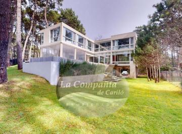 Casa · 500m² · 8 Ambientes · 1 Cochera · Cod 502 - Isla de Golf - Consultar!