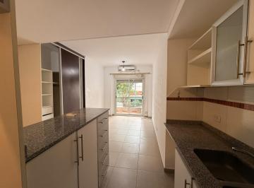 Oficina comercial · 28m² · 1 Ambiente · Monoambiente con Balcón Al Frente.