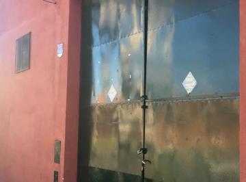 Bodega-Galpón · 230m² · 2 Ambientes · Alquiler Galpón Zona Eva Perón y Circunvalación Fisherton Rosario Santa Fe