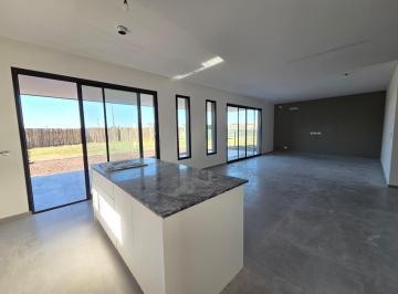 Casa · 191m² · 5 Ambientes · 2 Cocheras · Casa en Venta en Barrio Santa Ana | Villa Nueva Tigre