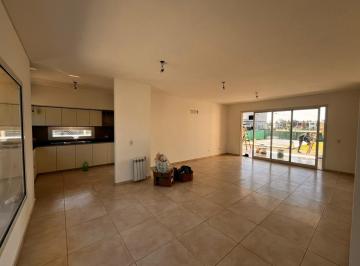 Casa · 118m² · 5 Ambientes · 2 Cocheras · Casa en Una Planta a Estrenar en Santa Sofia
