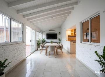 Casa · 220m² · 6 Ambientes · Casa 6 Ambientes San Justo Venta