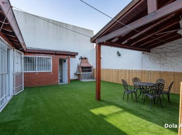 Casa · 220m² · 6 Ambientes · Casa 6 Ambientes San Justo Venta