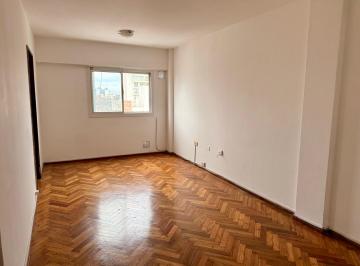 Departamento · 54m² · 3 Ambientes · Departamento en Alquiler Pellegrini 1300 2 Dorm.