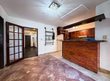 Oficina comercial · 200m² · 1 Cochera · Casa 5 Ambientes - Uso Profesional Y/o Comercial