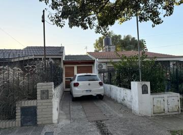 Casa · 120m² · 3 Dormitorios · 6 Cocheras · Oportunidad PH Inmenso! Marques de Sobremonte