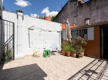 Casa · 250m² · 5 Ambientes · 1 Cochera · Venta Casa Cinco Ambientes Flores Nuevo Valor