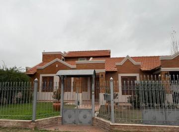 Casa de 7 ambientes, Juana Koslay · Casa con 4 Dorm. en Venta y Alquiler en Juana Koslay