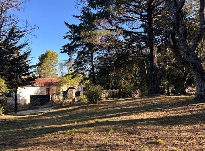 Terreno · 1362m²