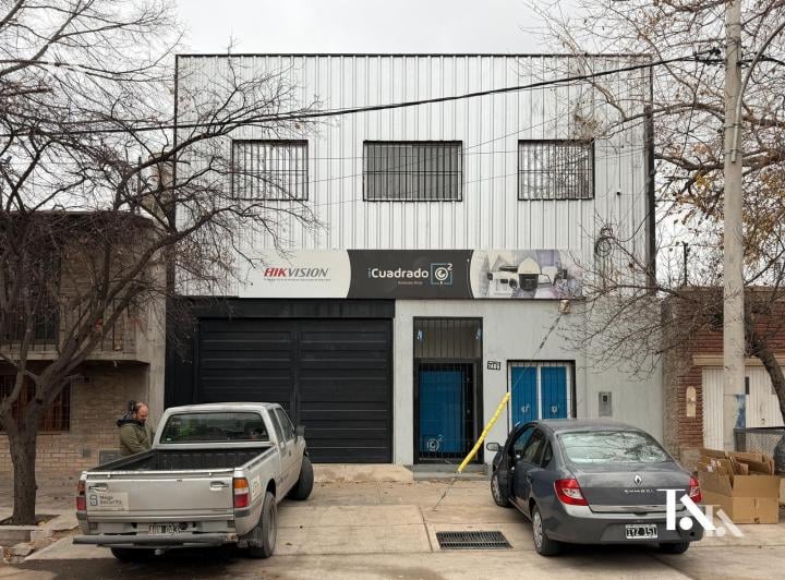 Local comercial · 492m² · 10 Ambientes