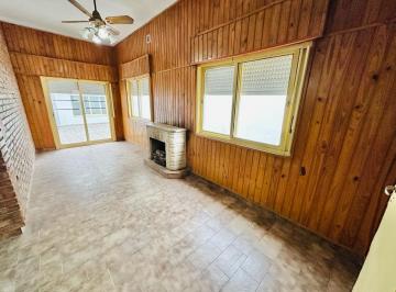 Casa · 241m² · 13 Ambientes · Gran Oportunidad de Inversión en Alberdi! Propiedad Para Uso de Oficinas, Academias y Más!