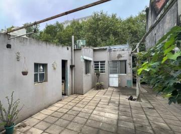 PH en Venta de 3 ambientes Lomas de Zamora · PH Al Frente Para Reciclar, Excelente Ubicación - Lomas de Zamora Este