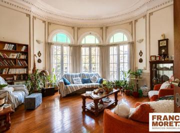 PH · 205m² · 7 Ambientes · Una Joya Arquitectonica en Almagro: Historia, Luz y Amplitud Única.