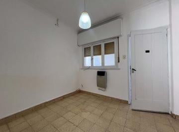 PH · 46m² · 3 Ambientes · PH en Venta Tolosa 3 Ambientes Independiente