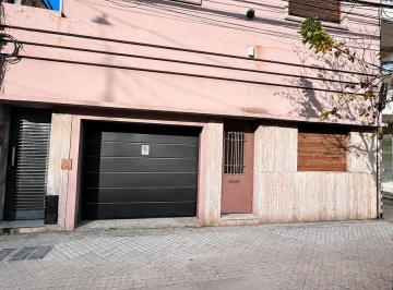 Casa · 6 Ambientes · 1 Cochera · Venta - Casa de 3 Dorm. con Cochera, Centro, Rosario.