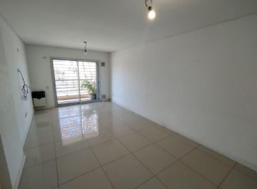 Departamento · 56m² · 2 Ambientes · Departamento en Alquiler un Dormitorio con Balcón Al Frente Más Cochera - Gallo Al 700