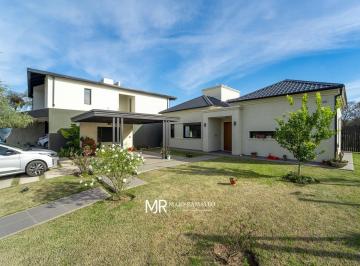 Casa · 186m² · 3 Ambientes · 2 Cocheras · Casasiete Sole - Alqarias - Casa Una Sola Planta