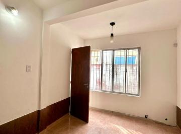 Departamento · 40m² · 3 Ambientes · PH 2 Amb en Alquiler con Patio - Llavallol