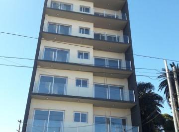 Departamento de 3 ambientes, Avellaneda · Departamento de 45 m² con 2 Dorm. en Alquiler en Wilde