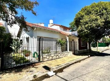 Casa de 4 ambientes, Vicente López · Casa en Venta 3 Dorm. con Cochera, Jardín, Terraza y Dependencia