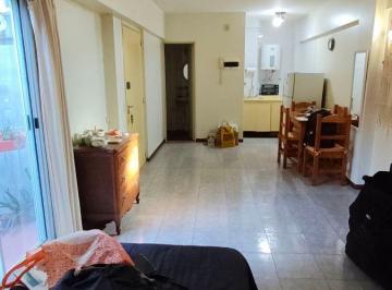 Departamento de 1 ambiente, Flores · Directorio y Membrillar: Monoambiente con Balcón. Apto Profesional.