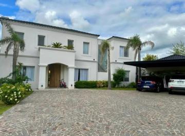 Casa · 500m² · 6 Ambientes · 1 Cochera · Casa en Venta en Los Castores, Nordelta, Tigre