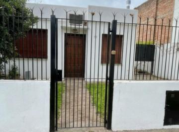 PH · 64m² · 2 Ambientes · 2 Cocheras · PH en Villa Adelina