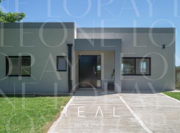 Casa · 130m² · 4 Ambientes · 3 Cocheras · Casa en Venta, 4 Ambientes, San Sebastian, Pilar