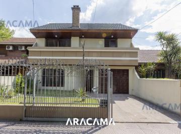Casa · 270m² · 5 Ambientes · 3 Cocheras · Casa en Venta en Monte Grande
