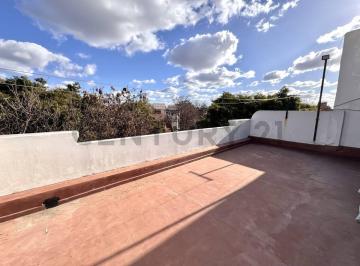 PH · 165m² · 4 Ambientes · Venta PH 4 Ambientes con Dependencia - Quincho, Terraza y Parrilla. Sin Expensas.
