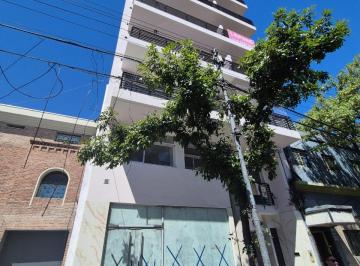 Local comercial de 1 ambiente, Parque Patricios · Excelente Local Sobre Av Entre Ríos y Av Caseros. a Estrenar